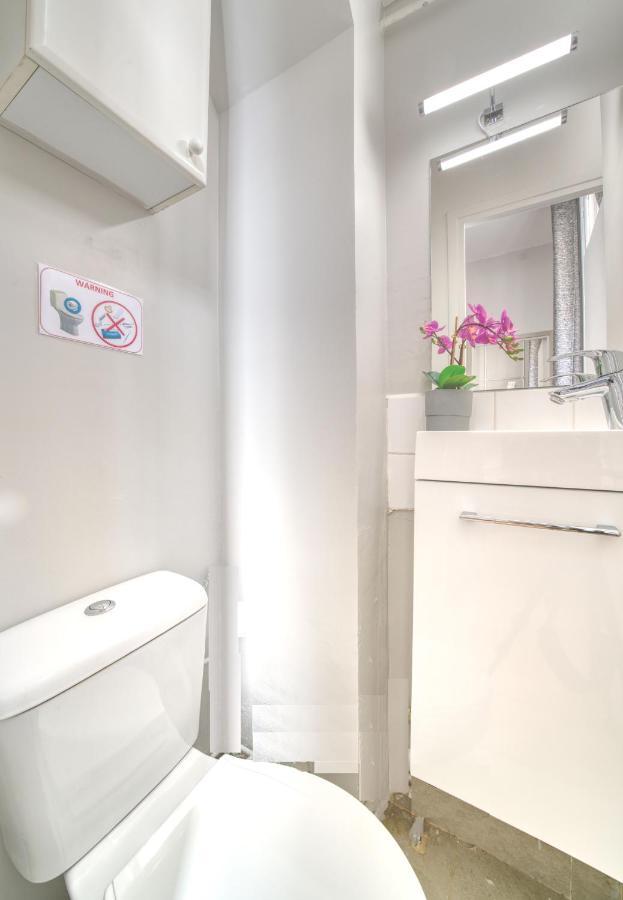 A Detruire 10 - Ne Pas Utiliser Apartment Paris Luaran gambar